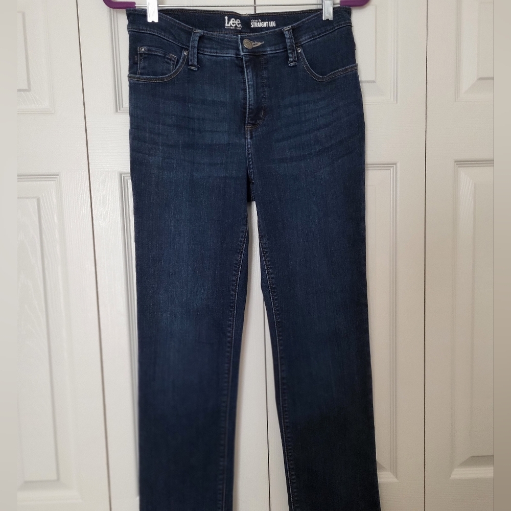 Lee Women's Platinum Label Classic Fit Straight Leg Jeans